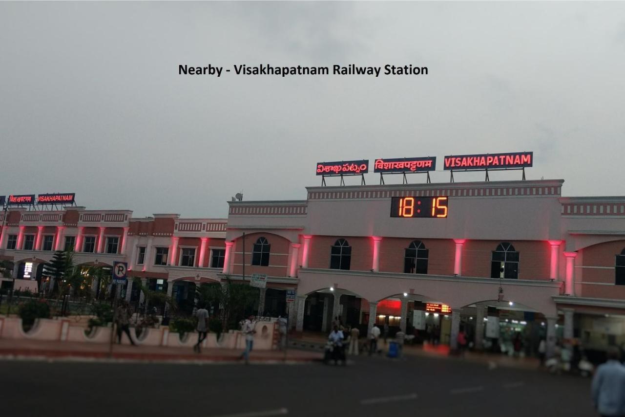 Oyo 18698 Hotel New Prince Visakhapatnam Exterior photo